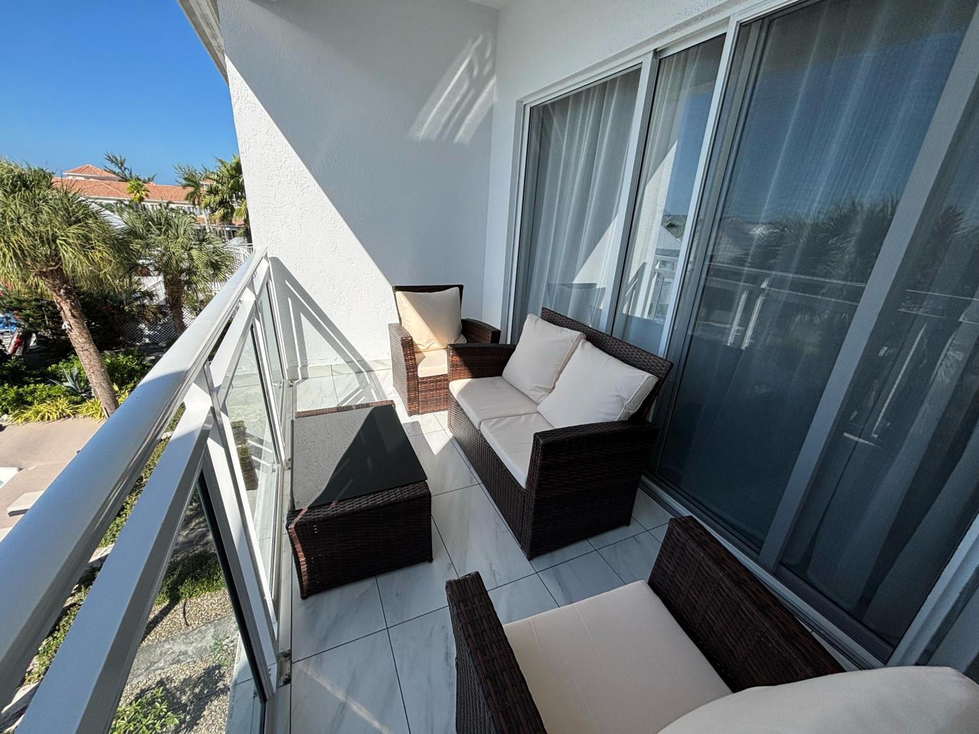 Grace Bay Suites Exteriör bild