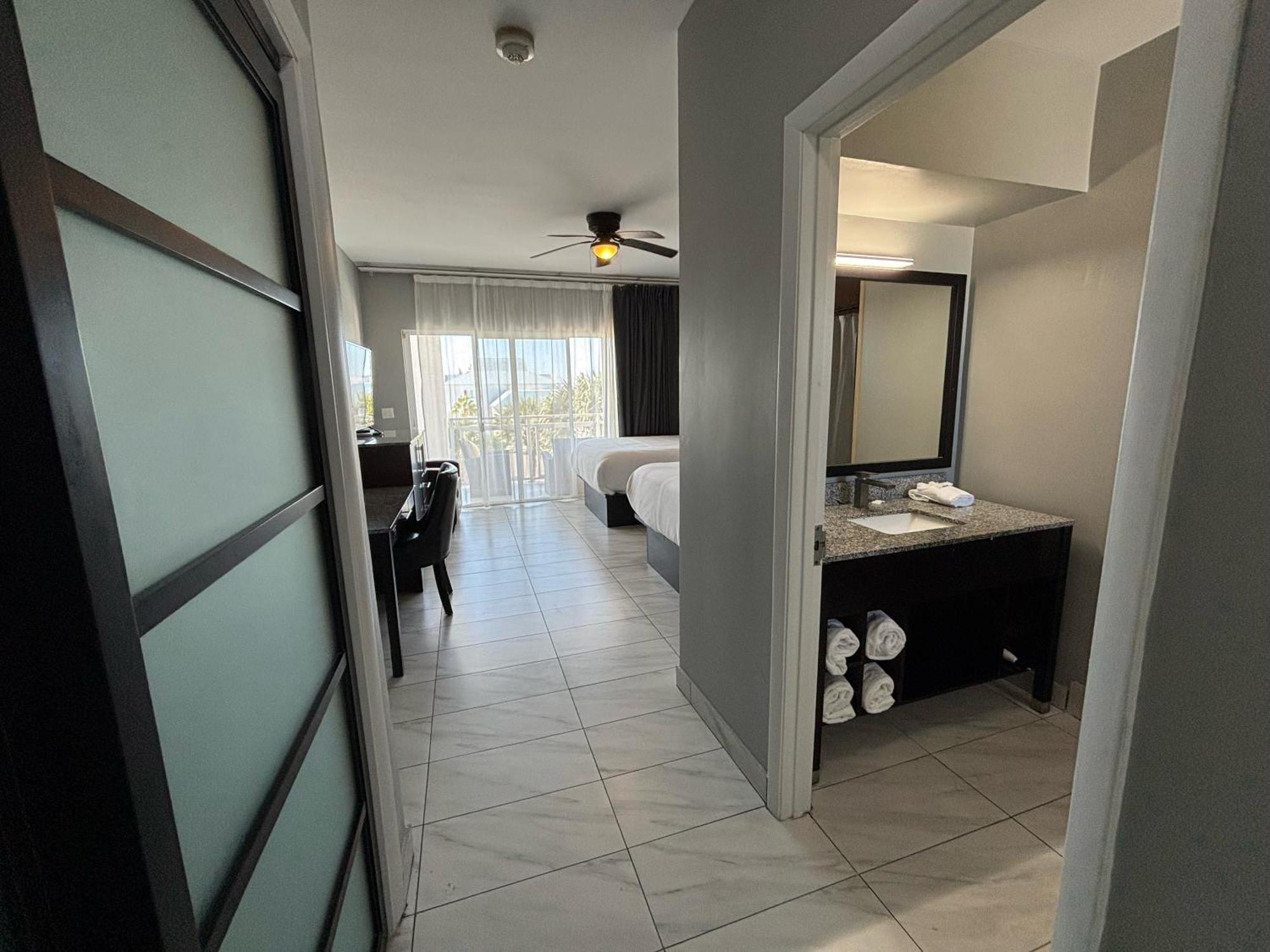 Grace Bay Suites Exteriör bild