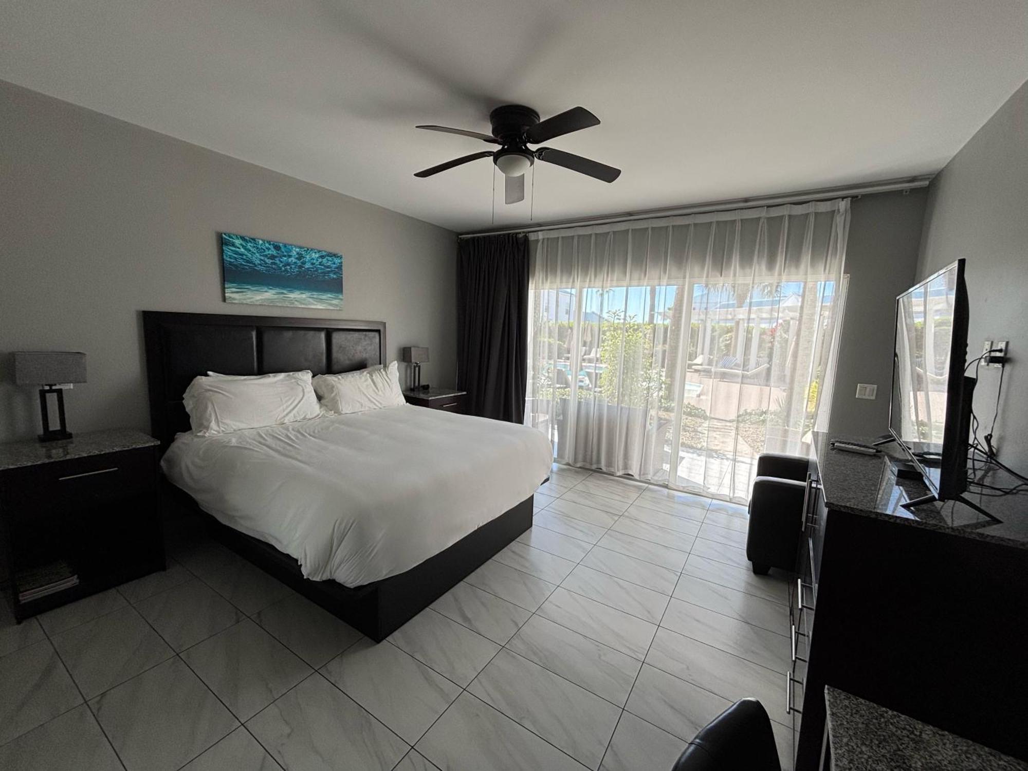 Grace Bay Suites Exteriör bild