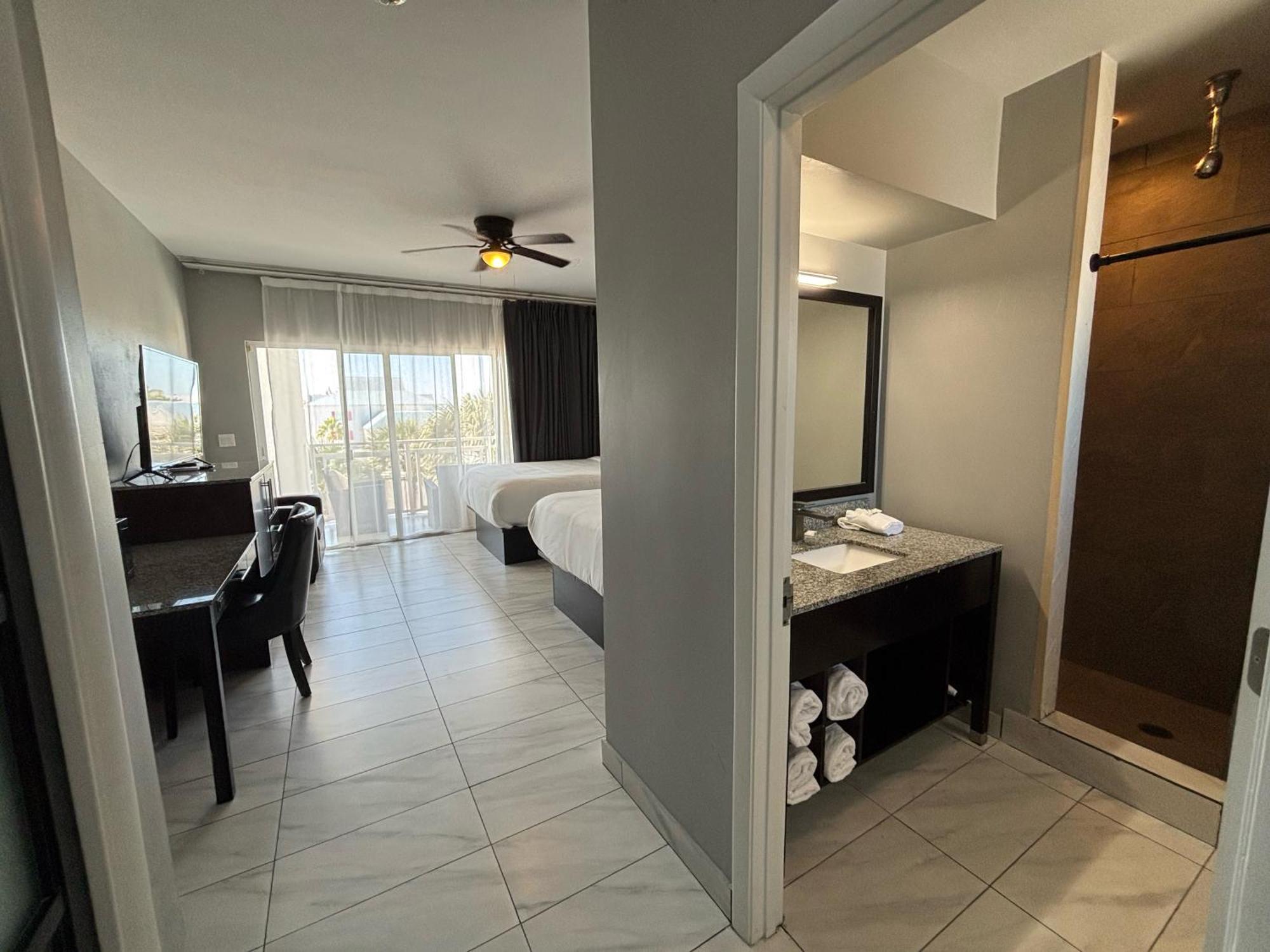 Grace Bay Suites Exteriör bild